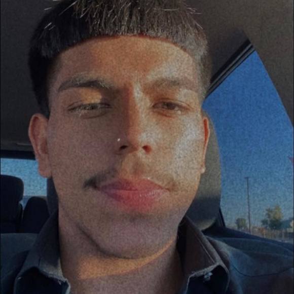 Meet your Posher, Ramiro - Picture 1 of 1